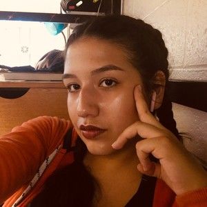 Meet your Posher, Daniela